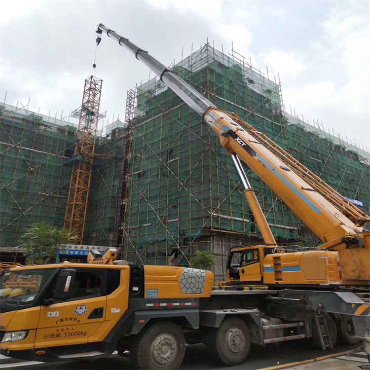 光泽县谈谈吊车租赁需要注意的事项