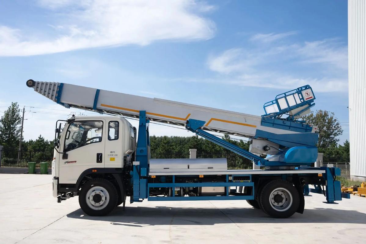 光泽县云梯上料车租赁费用